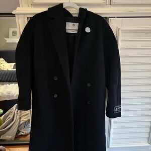 Aritzia Slouch Coat Black size XS